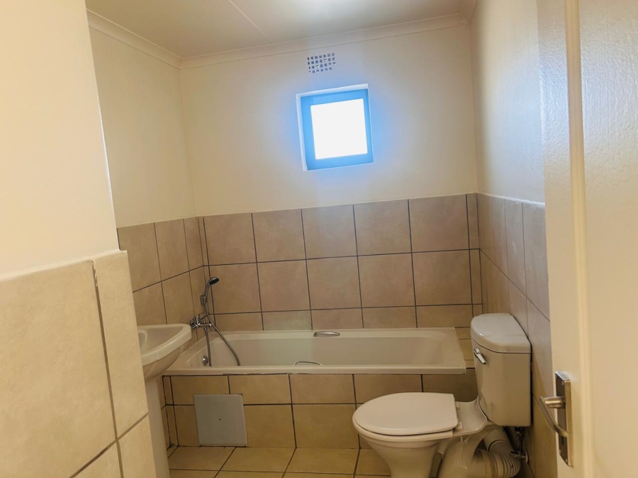 3 Bedroom Property for Sale in Cloverdene Gauteng