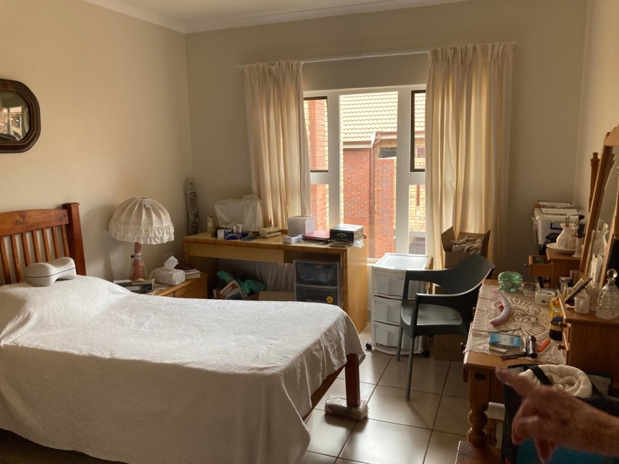 1 Bedroom Property for Sale in Blue Hills Equestrian Estate Gauteng
