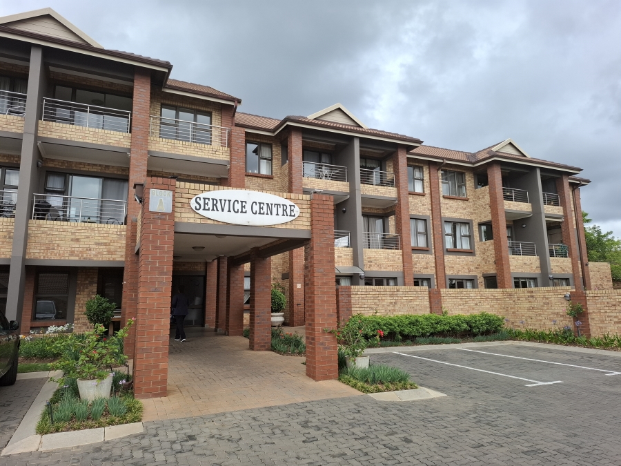 1 Bedroom Property for Sale in Blue Hills Equestrian Estate Gauteng