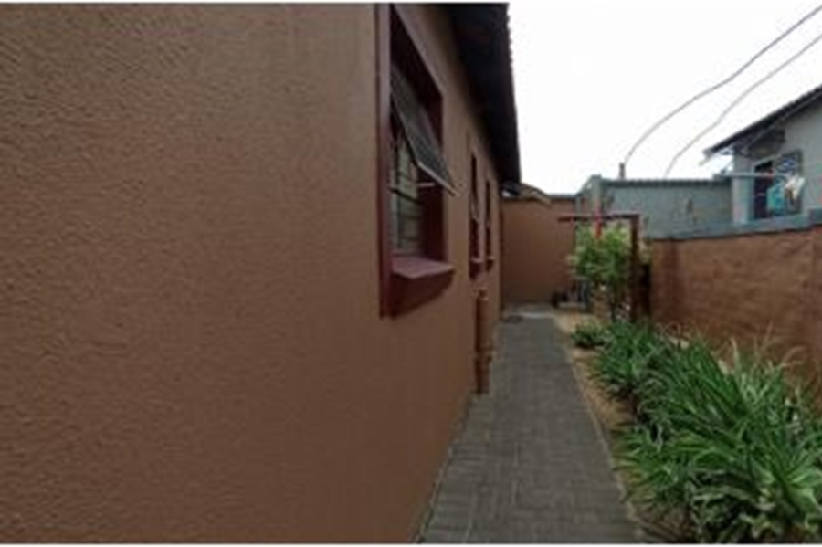 3 Bedroom Property for Sale in Kosmosdal Gauteng
