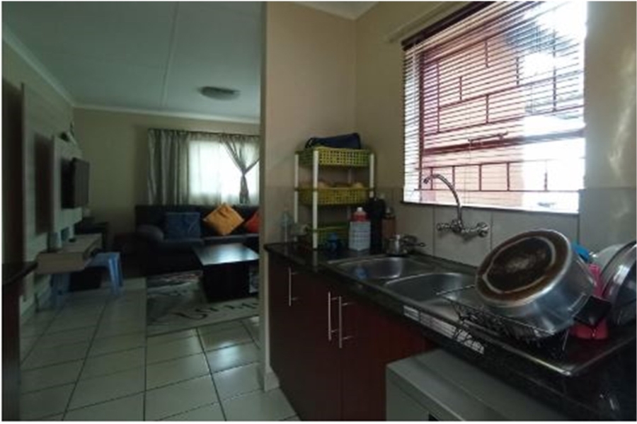 3 Bedroom Property for Sale in Kosmosdal Gauteng