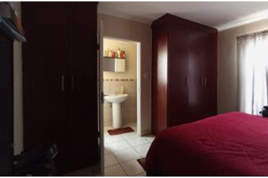 3 Bedroom Property for Sale in Kosmosdal Gauteng