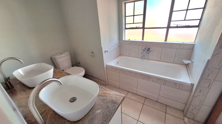 3 Bedroom Property for Sale in Wonderboom South Gauteng