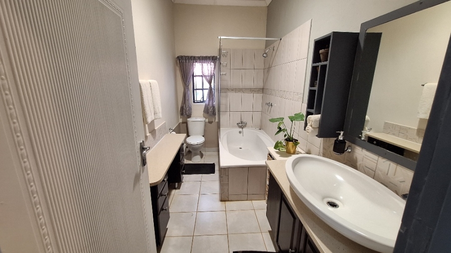 3 Bedroom Property for Sale in Wonderboom South Gauteng