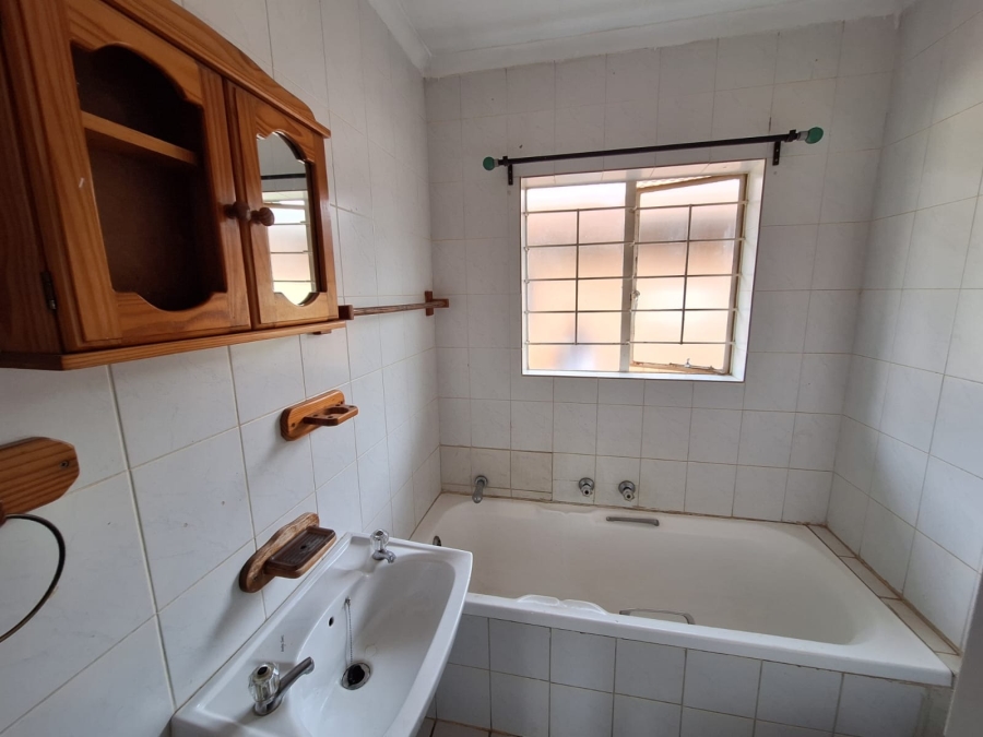 2 Bedroom Property for Sale in Annlin Gauteng