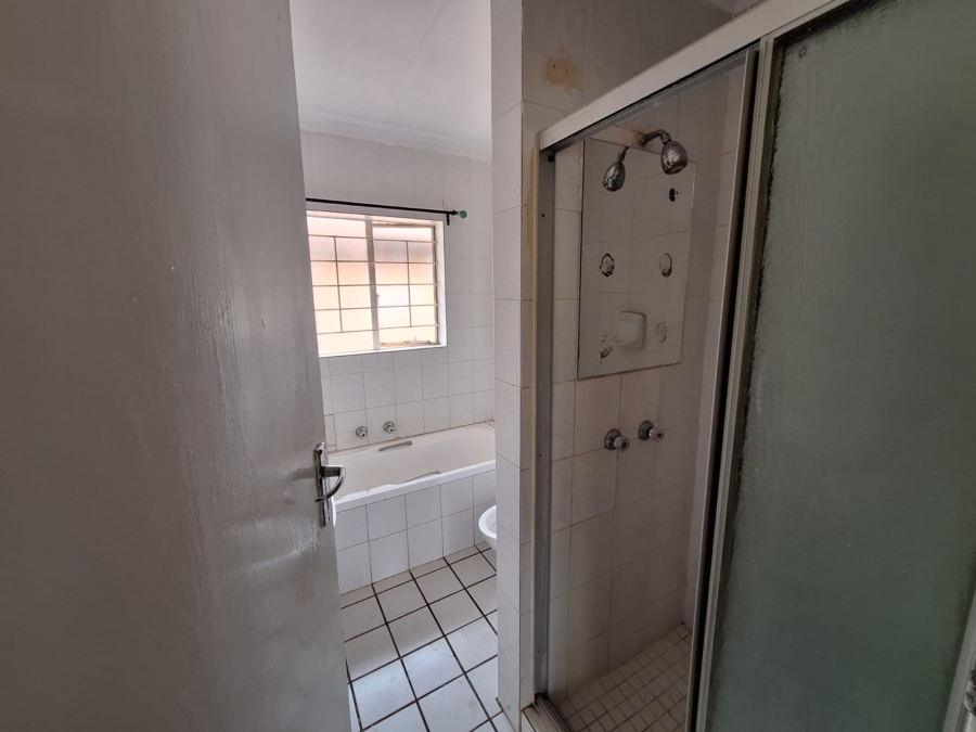 2 Bedroom Property for Sale in Annlin Gauteng