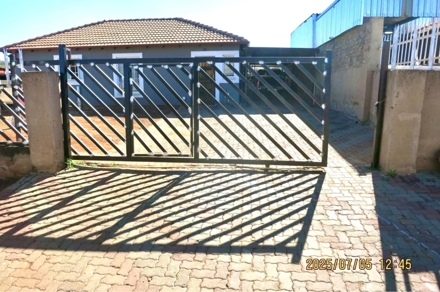 To Let 3 Bedroom Property for Rent in Elandspoort Gauteng