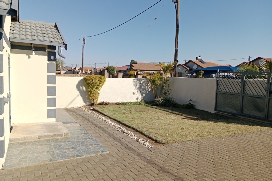 2 Bedroom Property for Sale in Soshanguve B Gauteng