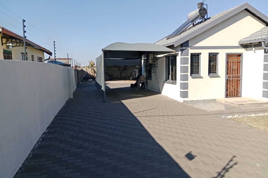 2 Bedroom Property for Sale in Soshanguve B Gauteng