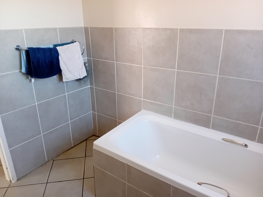3 Bedroom Property for Sale in Willow Park Manor Gauteng