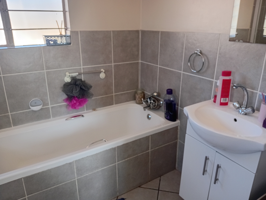 3 Bedroom Property for Sale in Willow Park Manor Gauteng
