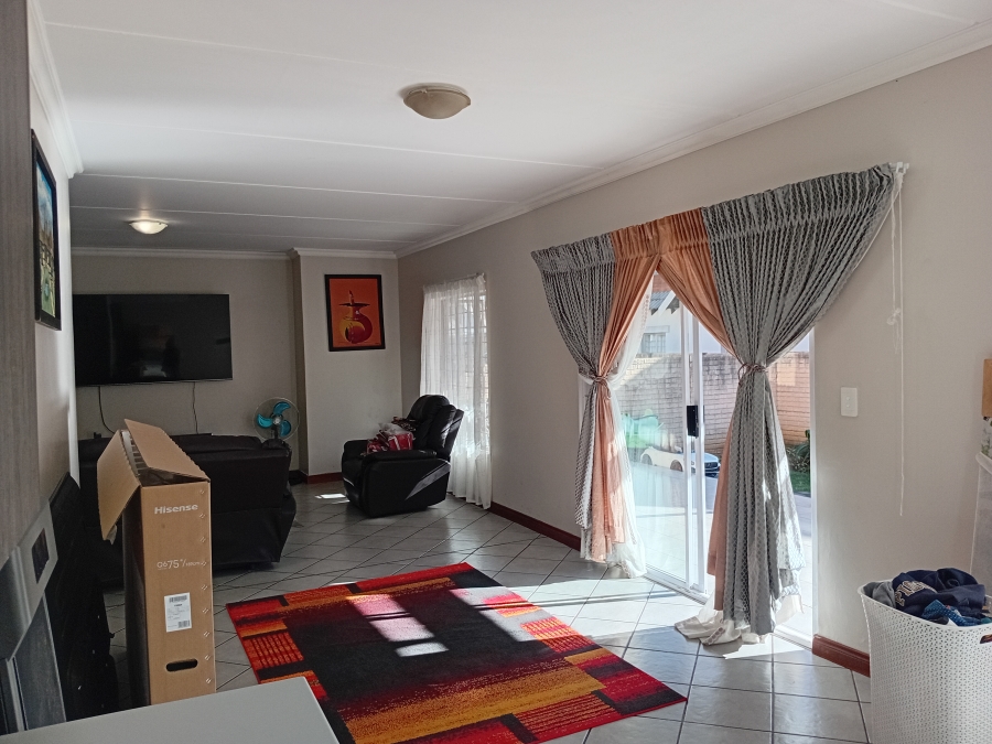 3 Bedroom Property for Sale in Willow Park Manor Gauteng