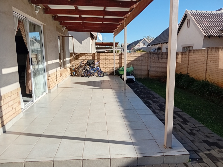 3 Bedroom Property for Sale in Willow Park Manor Gauteng