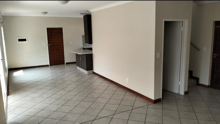 3 Bedroom Property for Sale in Willow Park Manor Gauteng