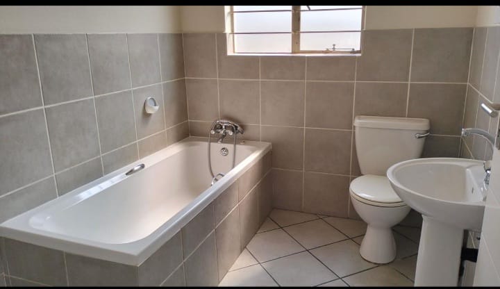 3 Bedroom Property for Sale in Willow Park Manor Gauteng