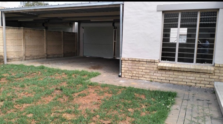3 Bedroom Property for Sale in Willow Park Manor Gauteng