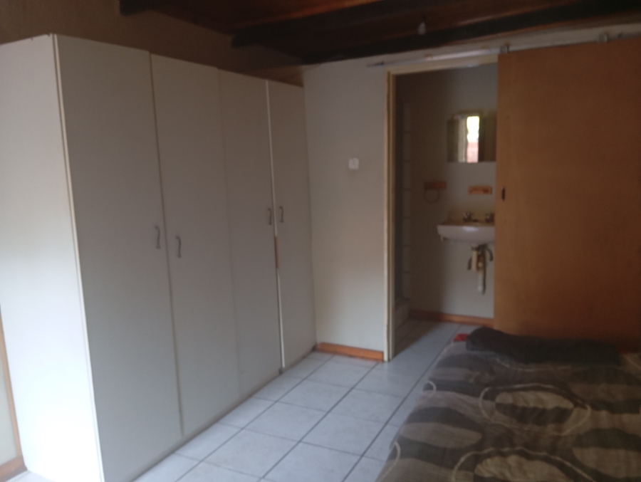 4 Bedroom Property for Sale in Mountain View Gauteng