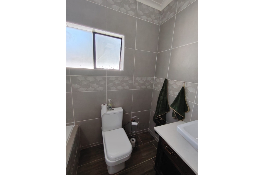 4 Bedroom Property for Sale in Moreleta Park Gauteng