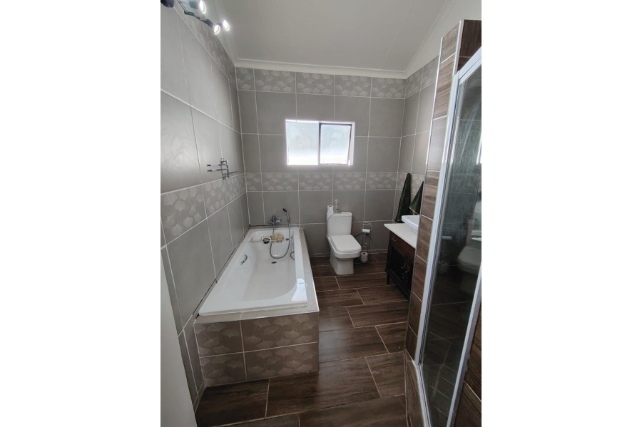 4 Bedroom Property for Sale in Moreleta Park Gauteng