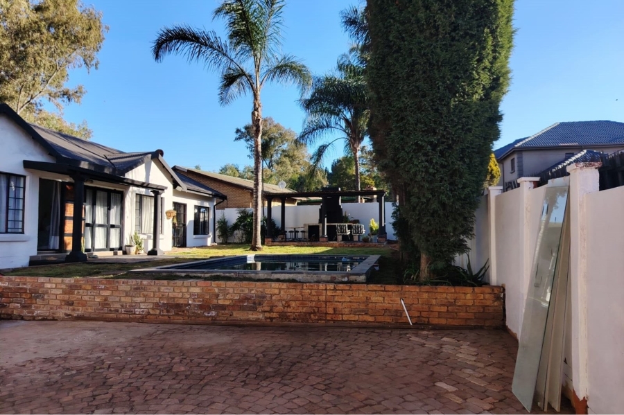 4 Bedroom Property for Sale in Moreleta Park Gauteng