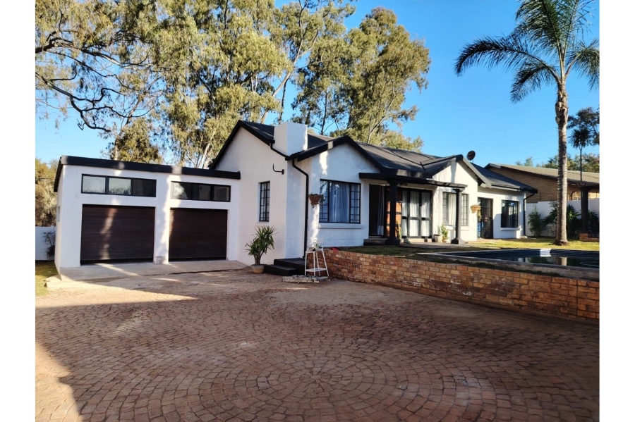 4 Bedroom Property for Sale in Moreleta Park Gauteng
