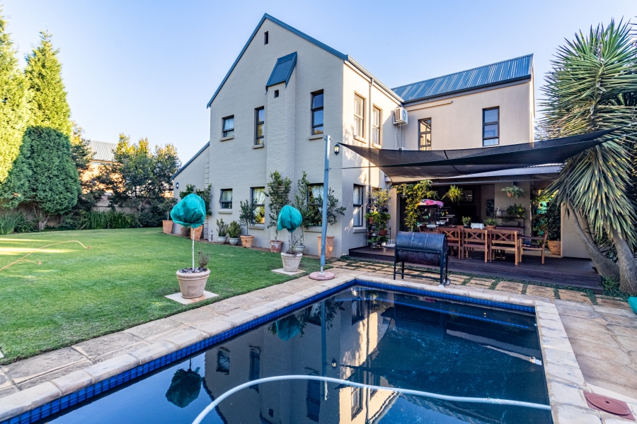 4 Bedroom Property for Sale in The Ridge Gauteng