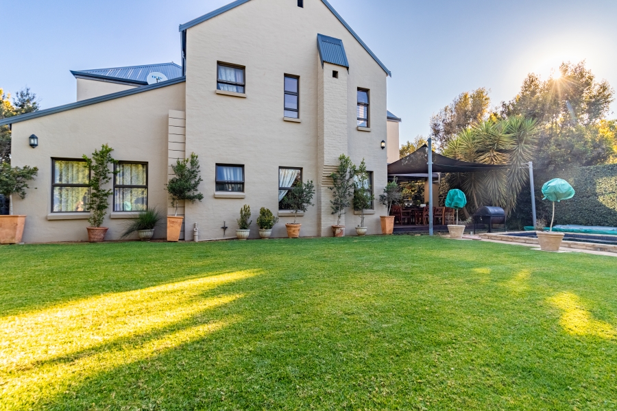 4 Bedroom Property for Sale in The Ridge Gauteng