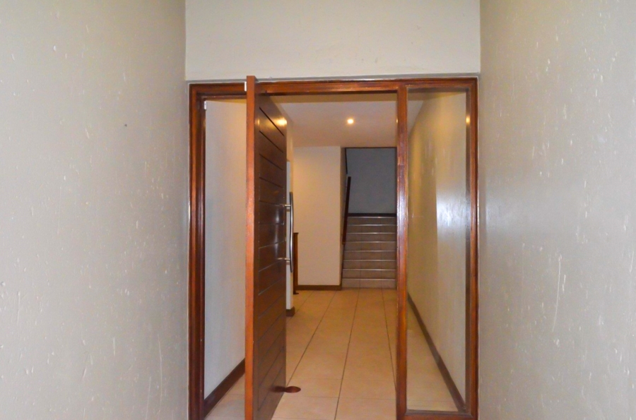 4 Bedroom Property for Sale in Bronberg Gauteng