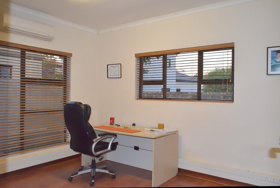 4 Bedroom Property for Sale in Bronberg Gauteng
