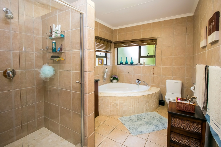 4 Bedroom Property for Sale in Bronberg Gauteng