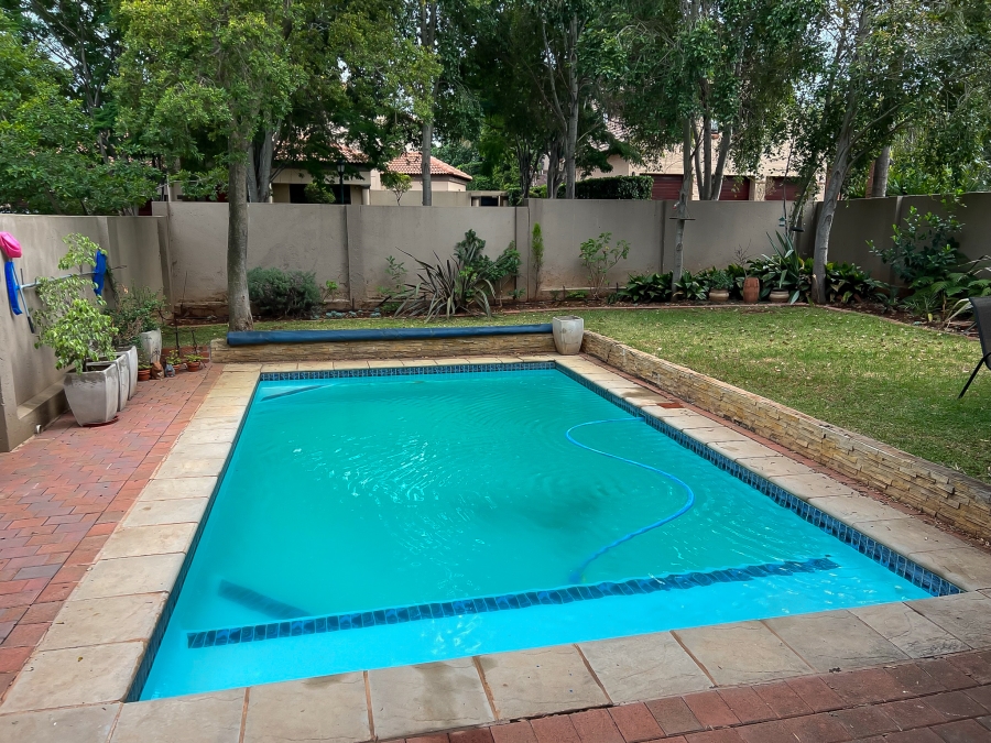 4 Bedroom Property for Sale in Bronberg Gauteng