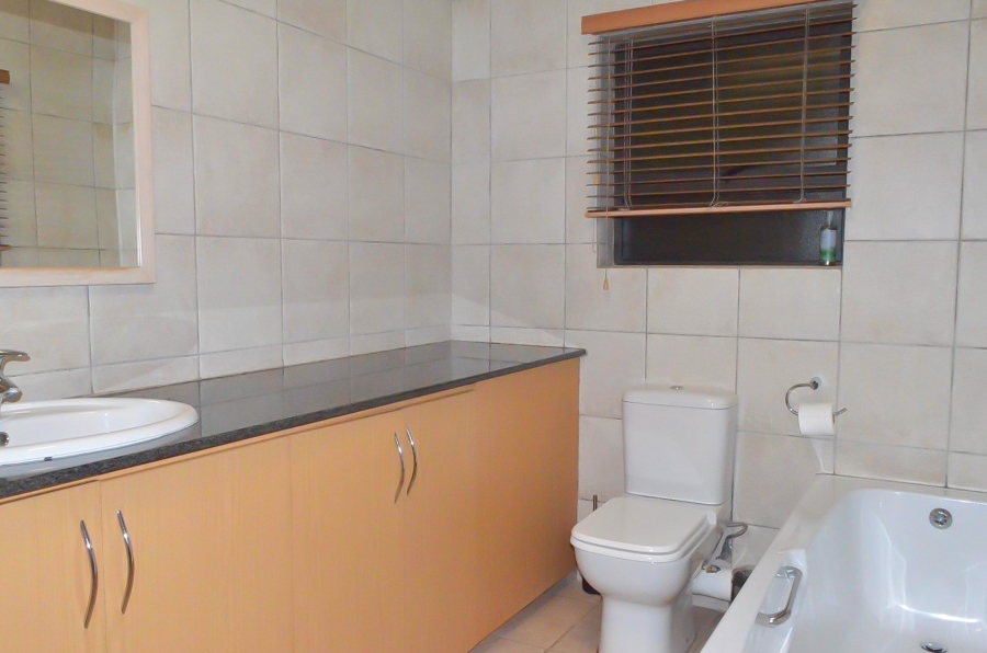 4 Bedroom Property for Sale in Bronberg Gauteng