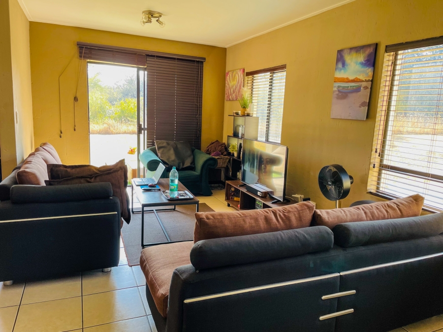 To Let 2 Bedroom Property for Rent in Jackal Creek Golf Estate Gauteng