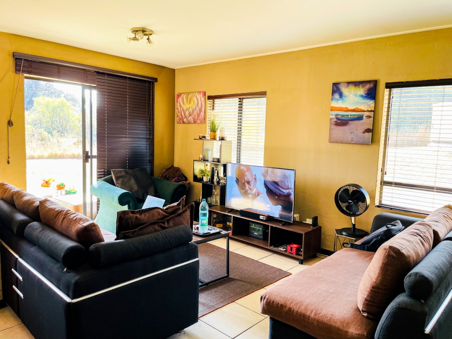 To Let 2 Bedroom Property for Rent in Jackal Creek Golf Estate Gauteng