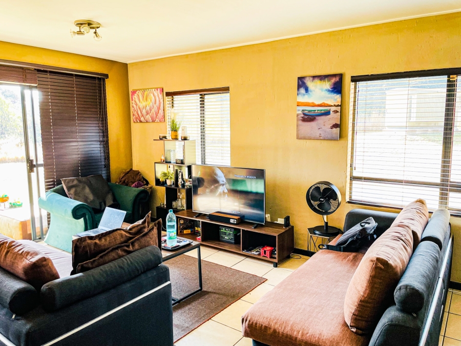 To Let 2 Bedroom Property for Rent in Jackal Creek Golf Estate Gauteng