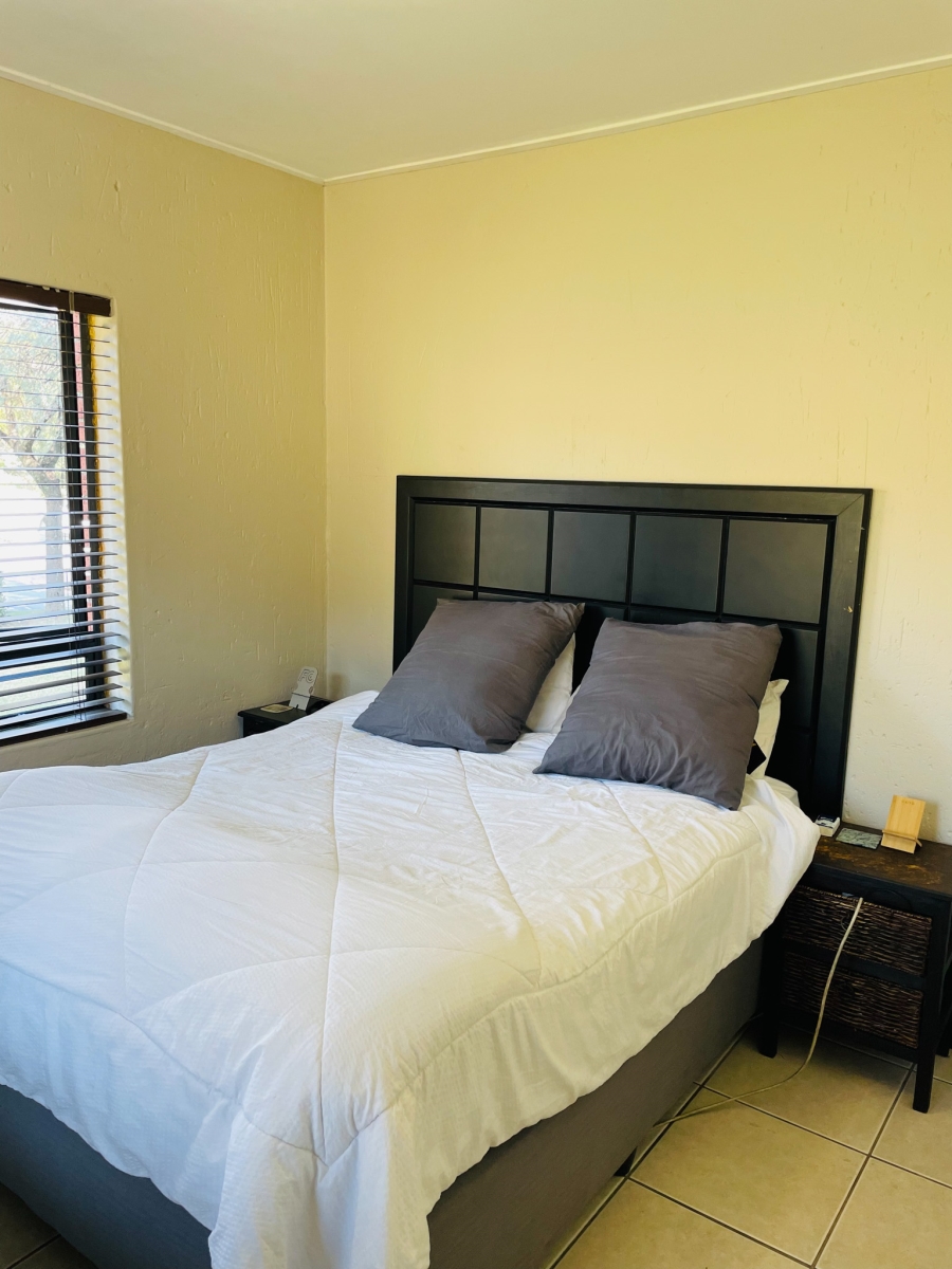 To Let 2 Bedroom Property for Rent in Jackal Creek Golf Estate Gauteng