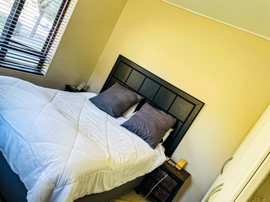 To Let 2 Bedroom Property for Rent in Jackal Creek Golf Estate Gauteng