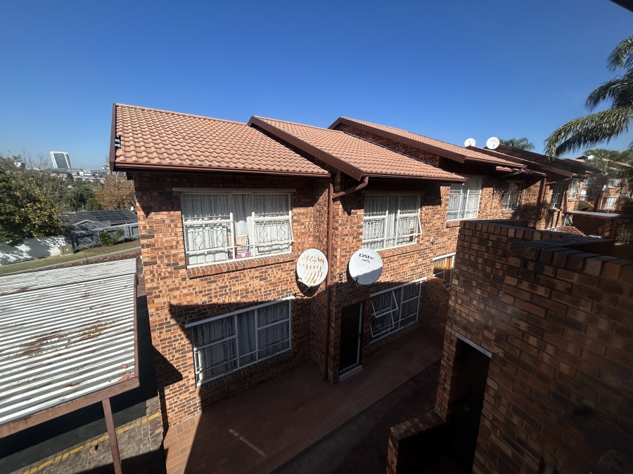 2 Bedroom Property for Sale in Vorna Valley Gauteng