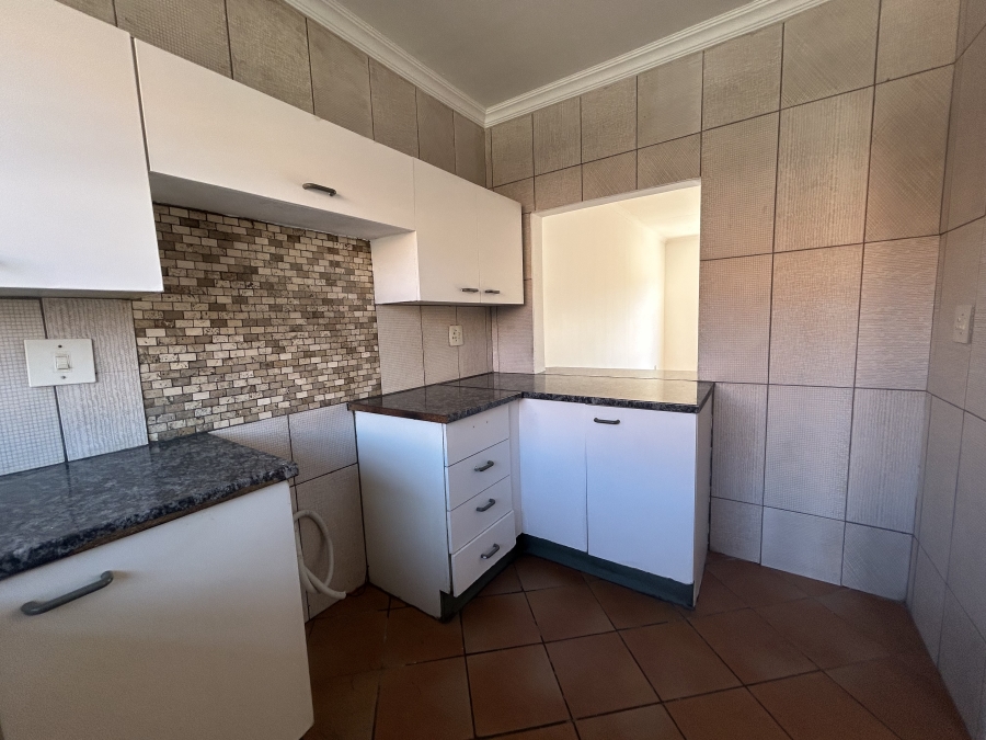 2 Bedroom Property for Sale in Vorna Valley Gauteng
