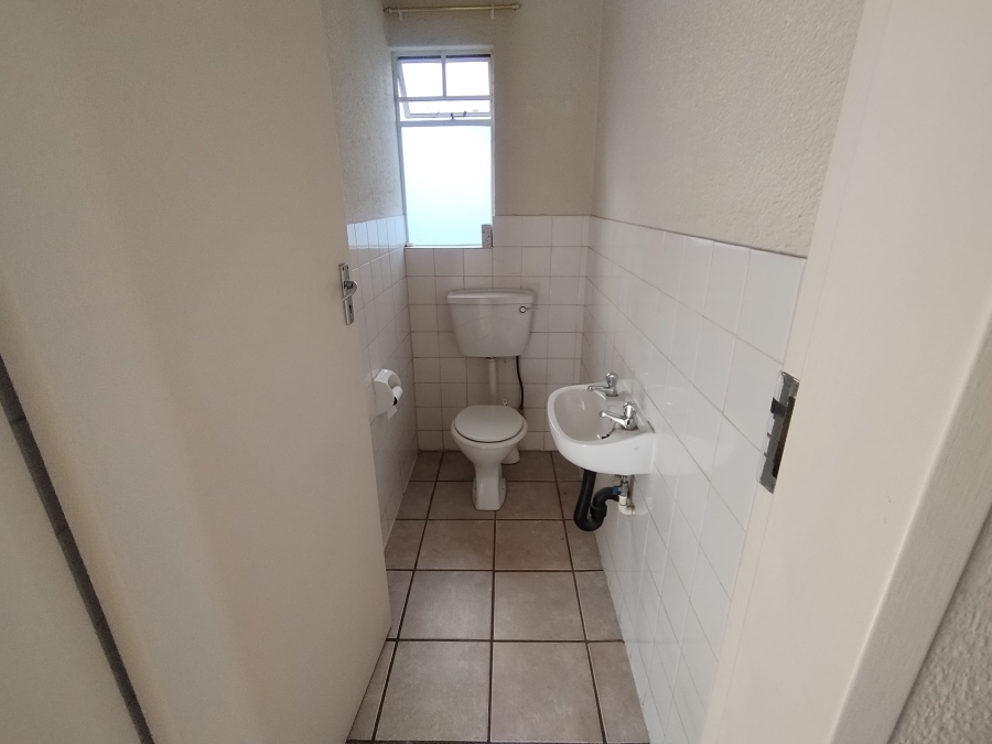 2 Bedroom Property for Sale in Edendale Gauteng