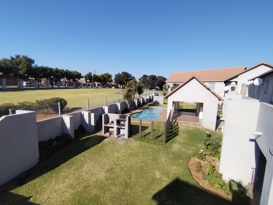 2 Bedroom Property for Sale in Edendale Gauteng