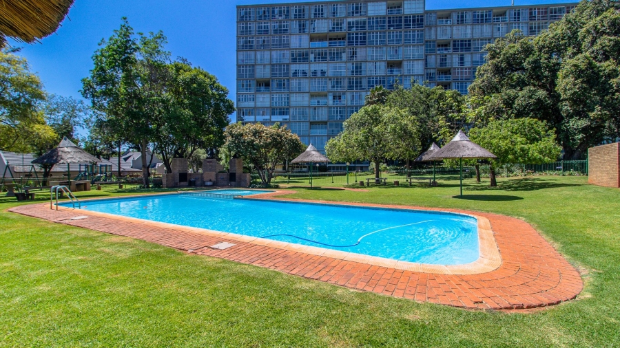 2 Bedroom Property for Sale in Bedfordview Gauteng