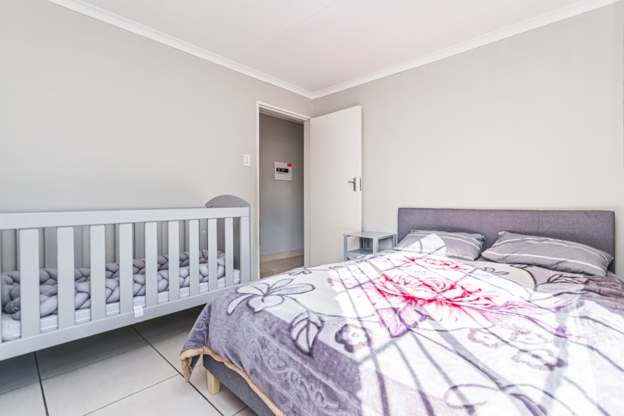 2 Bedroom Property for Sale in Die Hoewes Gauteng