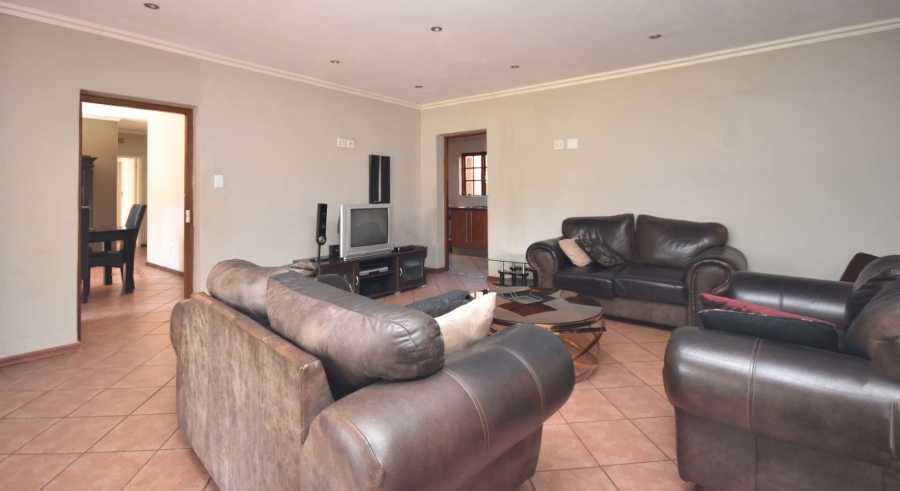 4 Bedroom Property for Sale in Olivedale Gauteng
