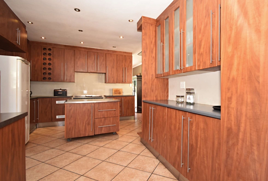 4 Bedroom Property for Sale in Olivedale Gauteng