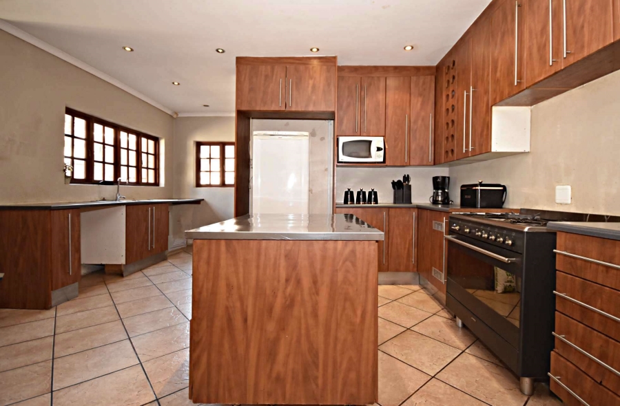 4 Bedroom Property for Sale in Olivedale Gauteng
