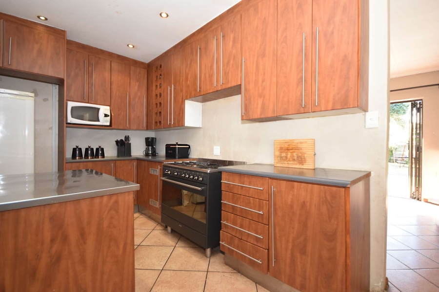 4 Bedroom Property for Sale in Olivedale Gauteng
