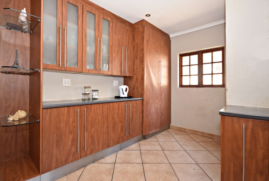 4 Bedroom Property for Sale in Olivedale Gauteng