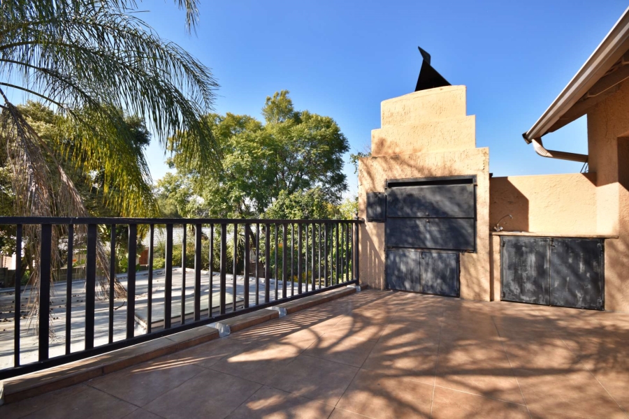 4 Bedroom Property for Sale in Olivedale Gauteng