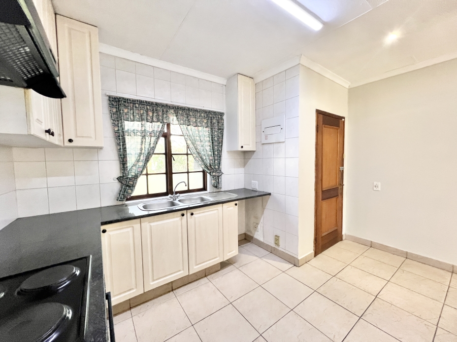 To Let 2 Bedroom Property for Rent in Carlswald Gauteng